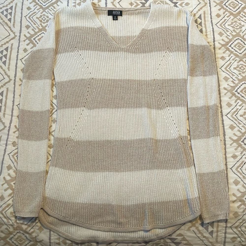 a.n.a XS stripped sweater, cream and beige